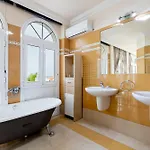 Ocean Palm, Heated Pool! Villa