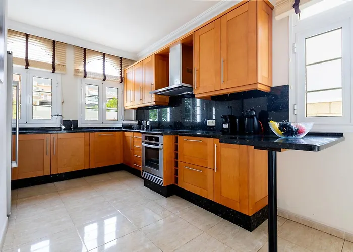 Villa Ocean Palm, Heated Pool! *